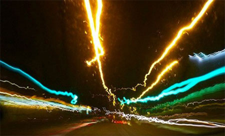 Logran desacelerar la velocidad de la luz 